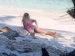 Sex On The Beach – Amateur Nudist Voyeur