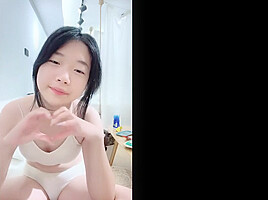 chinese teens live chat with mobile phone.990